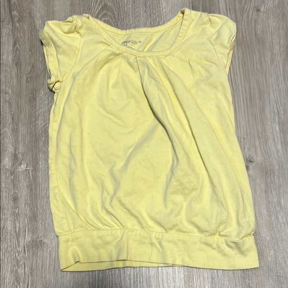 4/$30 Gap Kids Yellow Short Sleeve Top - Picture 1 of 1